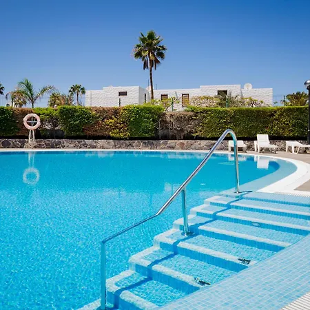 Cerca De La Playa Y Jardin アデヘ