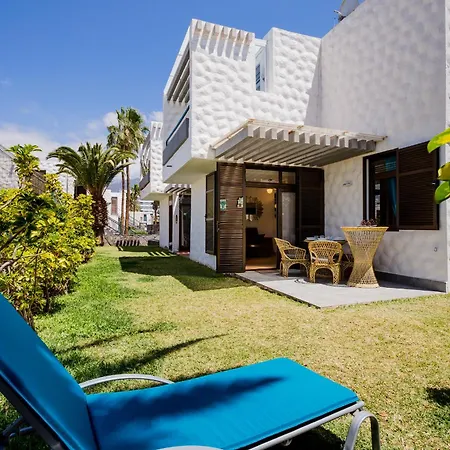 Cerca De La Playa Y Jardin *