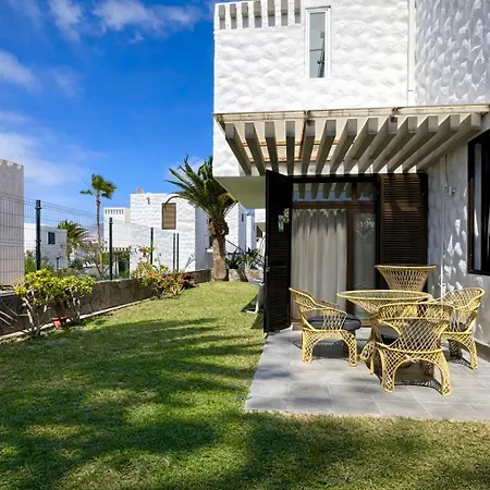Cerca De La Playa Y Jardin Διαμέρισμα